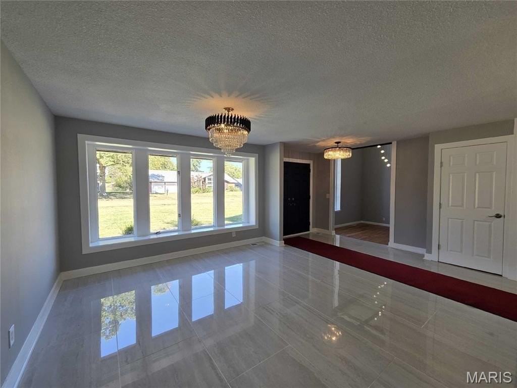 500 Kingridge Dr - Photo 2 of 24