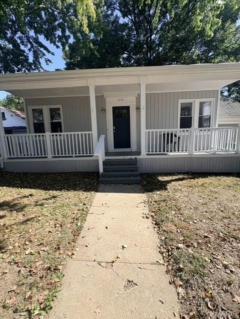 310 S Saint Clair St - Photo 3 of 21