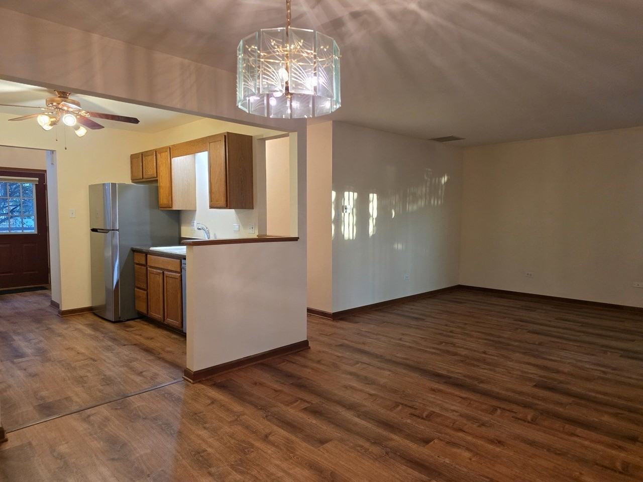 10956 S 76th Ave #E - Photo 3 of 13