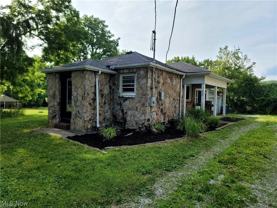 220 Robert Dr - Photo 1 of 1