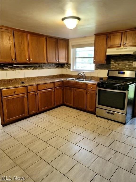 220 Robert Dr - Photo 3 of 15