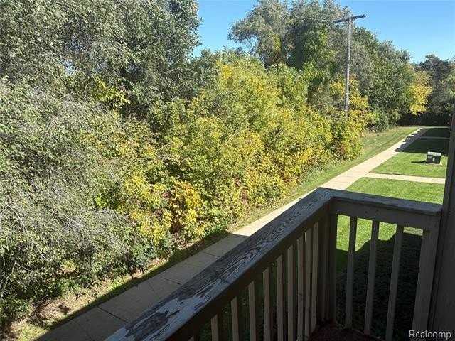 7020 Villa Dr #7 - Photo 4 of 27