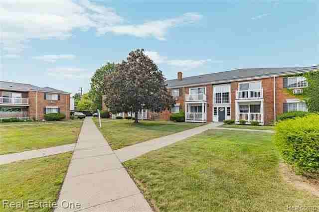 2405 Torquay Ave #207 - Photo 2 of 19