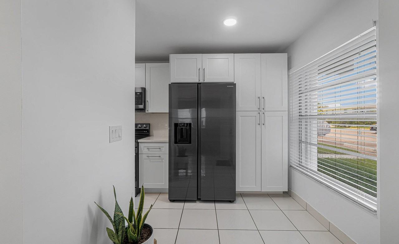 2830 Sw 13th St #101 - Photo 4 of 50