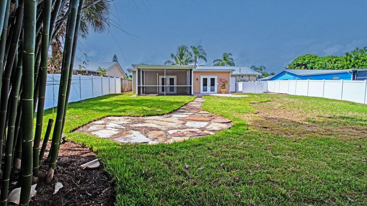 8804 Se Jardin St - Photo 6 of 50