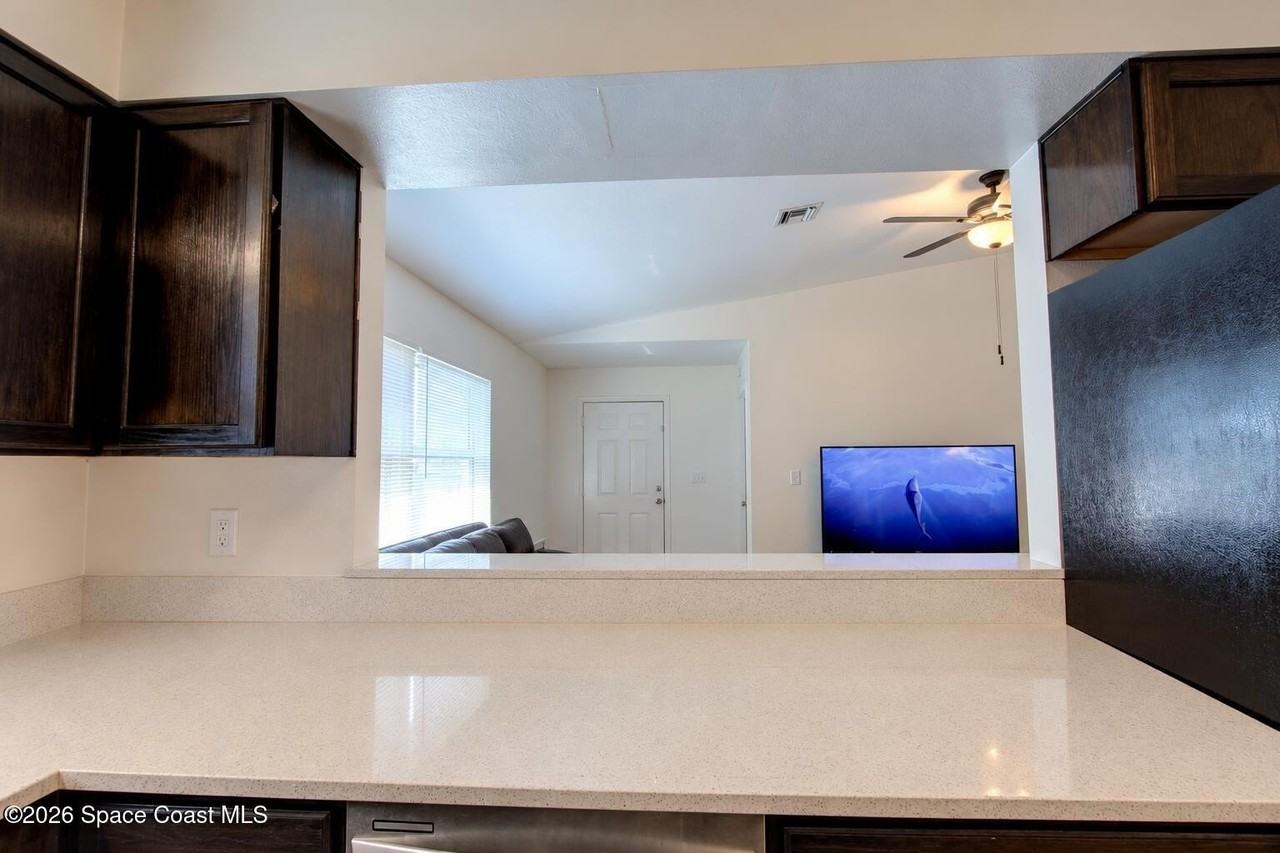 139 Woodland Ave - Photo 3 of 17