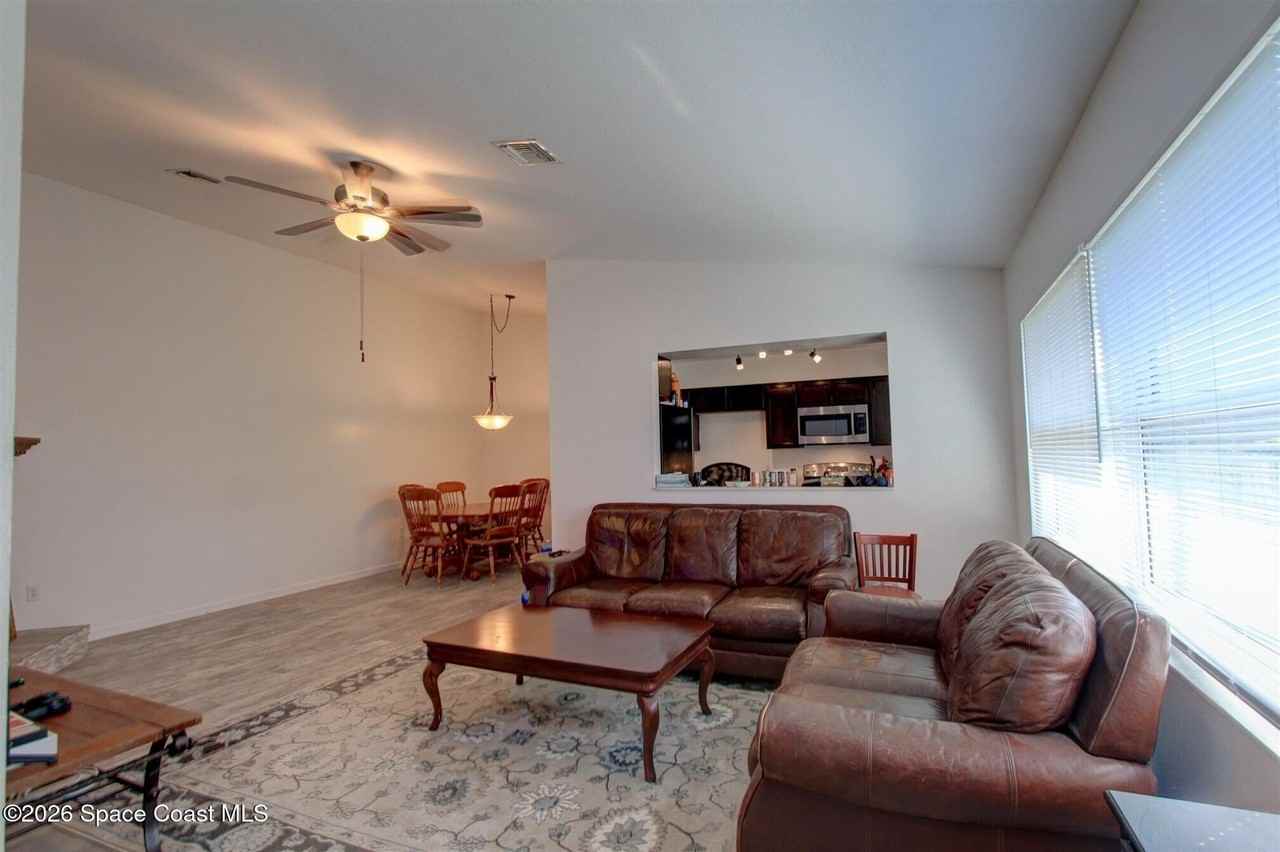 139 Woodland Ave - Photo 4 of 17