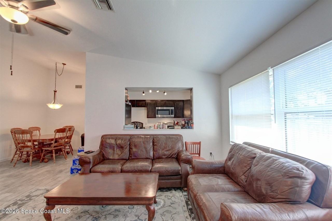 139 Woodland Ave - Photo 5 of 17