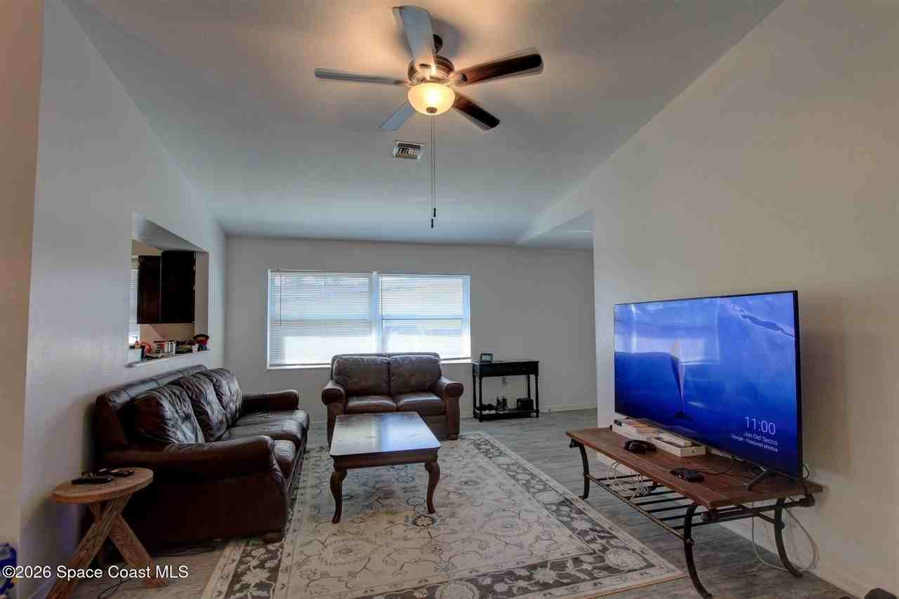 139 Woodland Ave - Photo 6 of 17