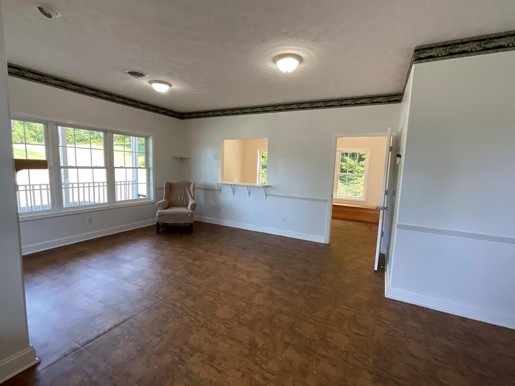 1236 Bear Trl - Photo 5 of 45