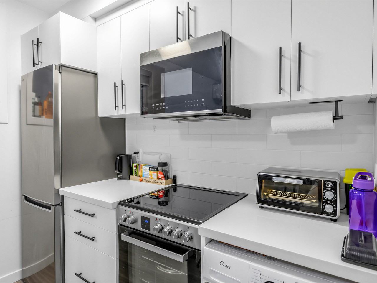 148 Glenlake Avenue #1 - Photo 5 of 23