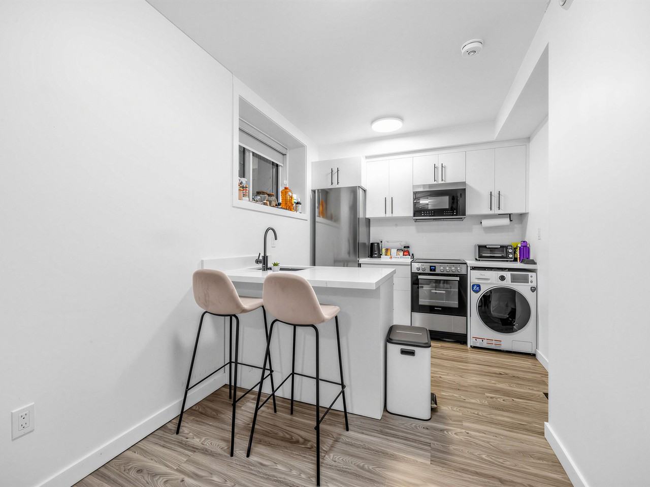 148 Glenlake Avenue #1 - Photo 6 of 23