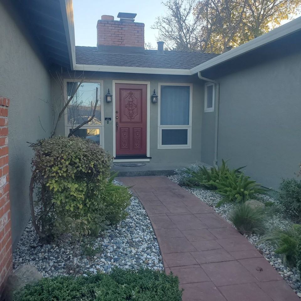 263 Donegal Way - Photo 2 of 36