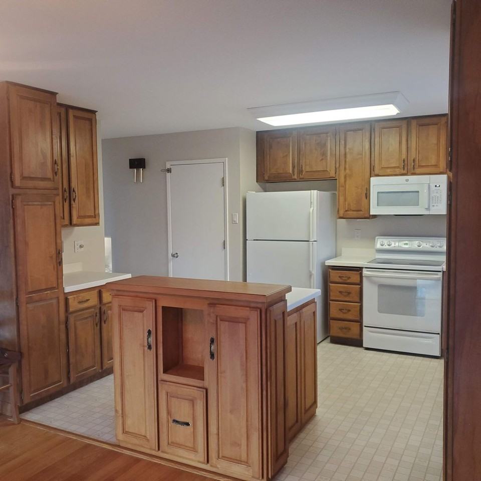 263 Donegal Way - Photo 6 of 36