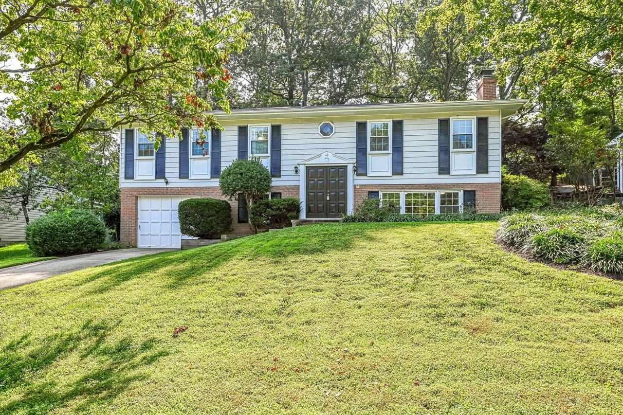 9521 Rockport Rd - Photo 3 of 46