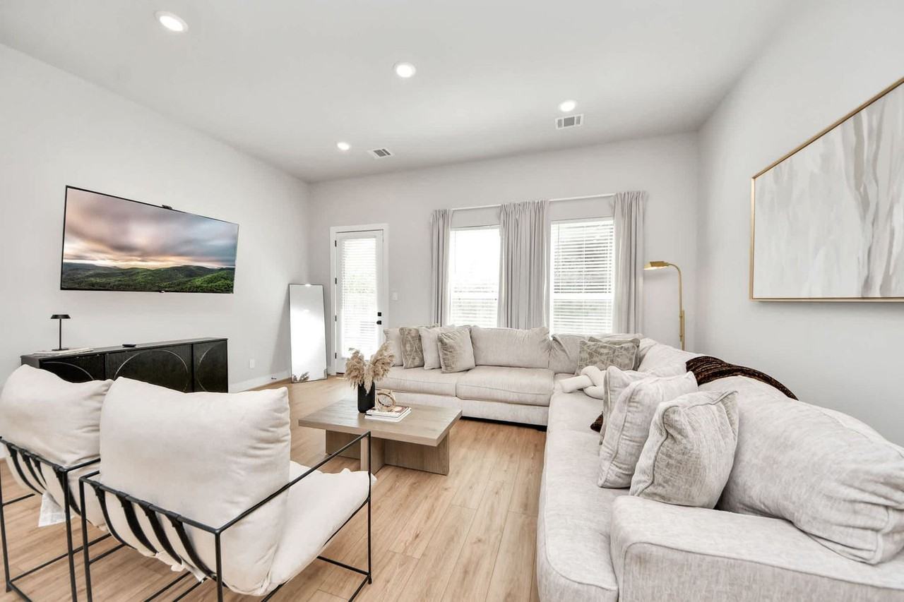 4228 Knoxville St #1647030P - Photo 4 of 39