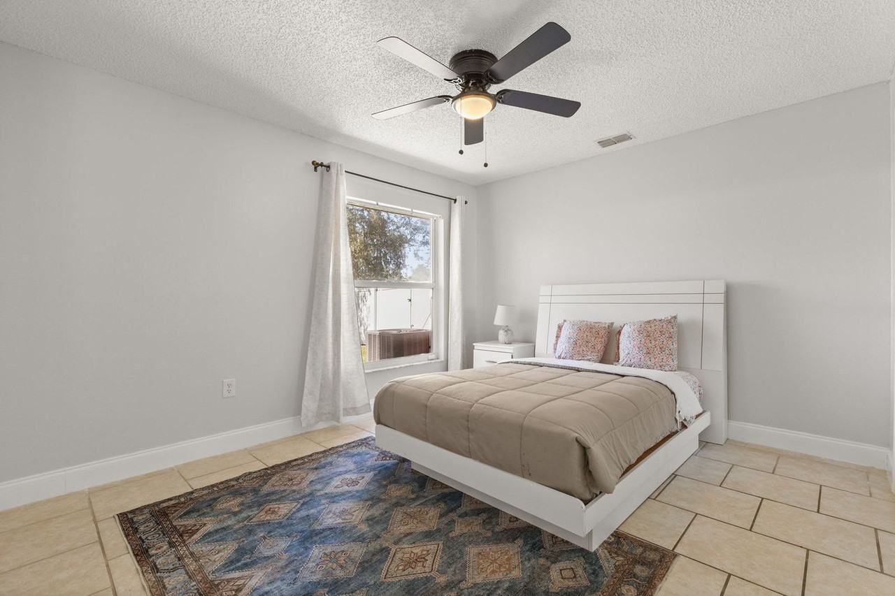 4577 Yorkshire Ln #1647031P - Photo 6 of 35
