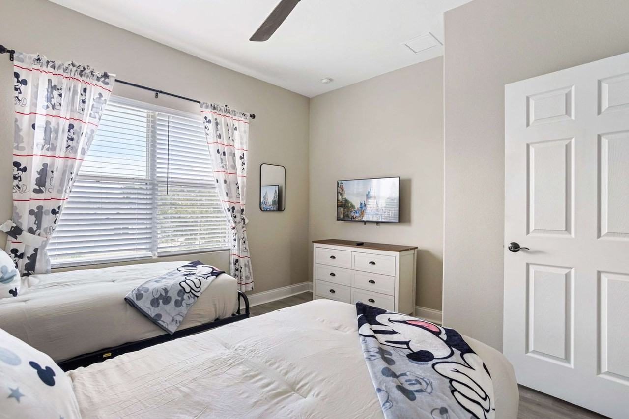2286 Bella Vista Dr #1647320P - Photo 5 of 39