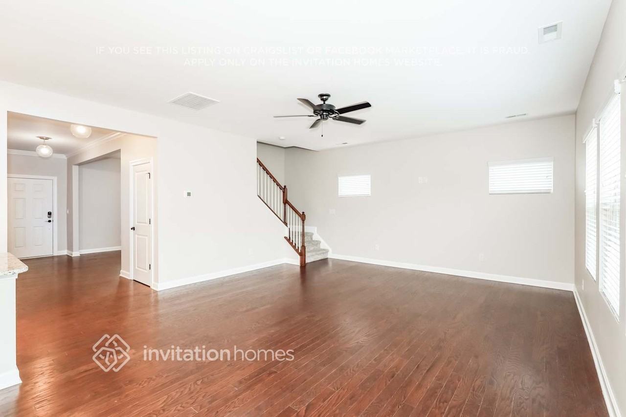 8617 Caruthers Dr - Photo 2 of 16
