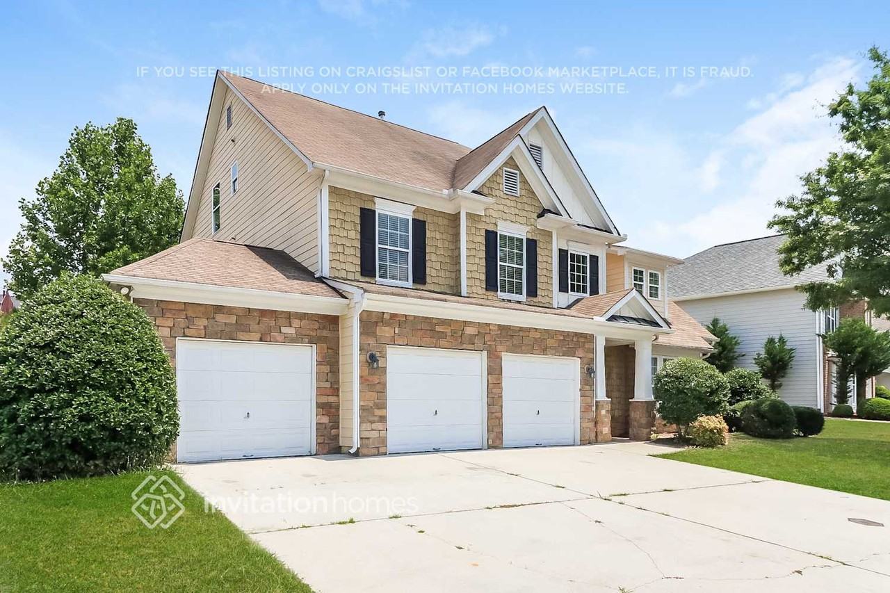 7404 Melhana Ln - Photo 5 of 19