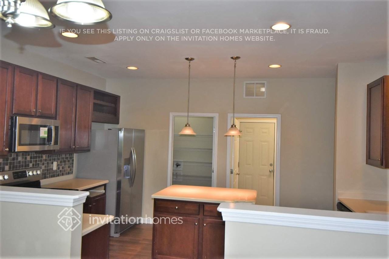 5011 Miller Dr - Photo 4 of 13