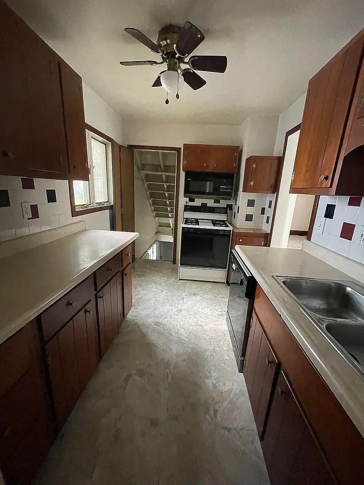 306 Clifford St. - Photo 2 of 10
