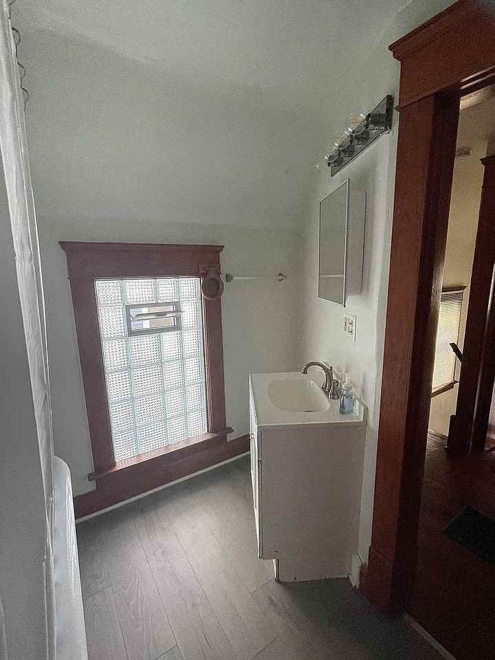 306 Clifford St. - Photo 3 of 10