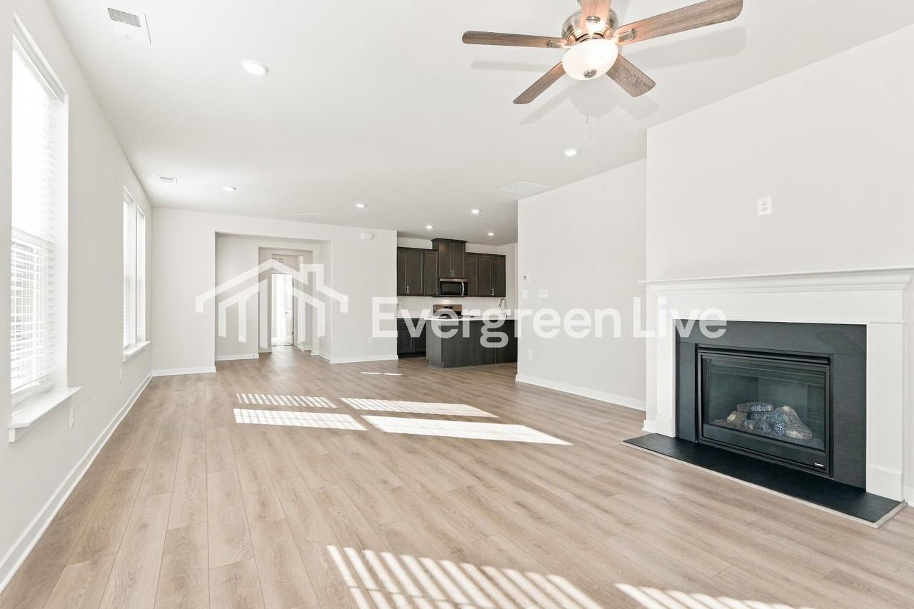 1250 Resort Blvd - Photo 2 of 16