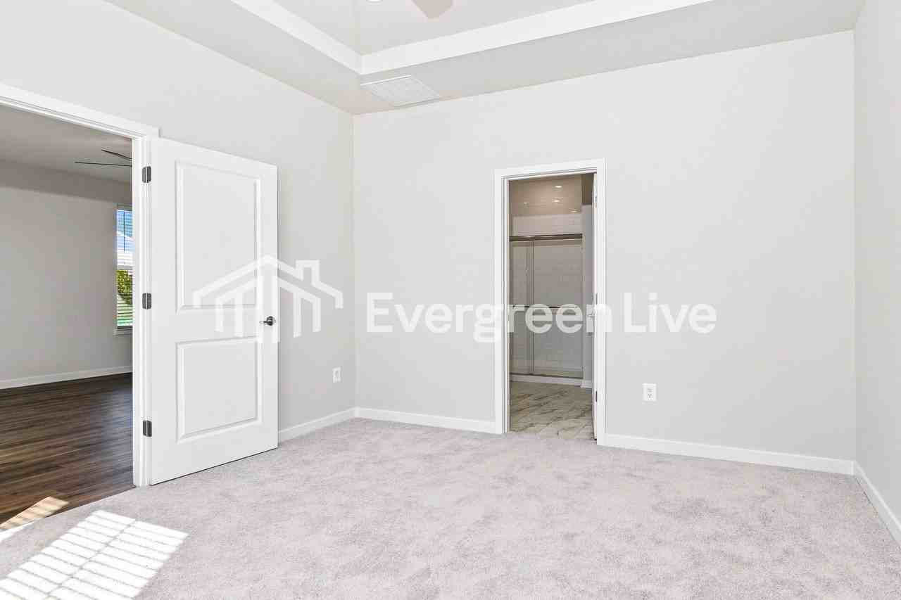 1305 Resort Blvd - Photo 7 of 15