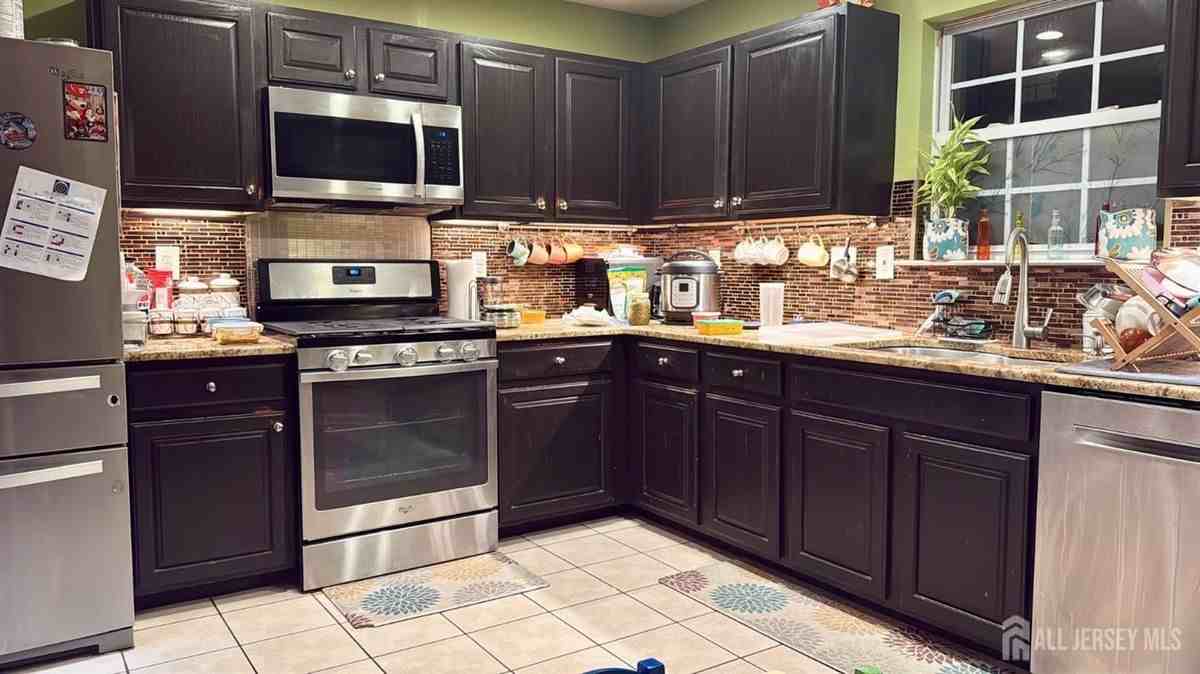72 Heatherwood Dr - Photo 5 of 18