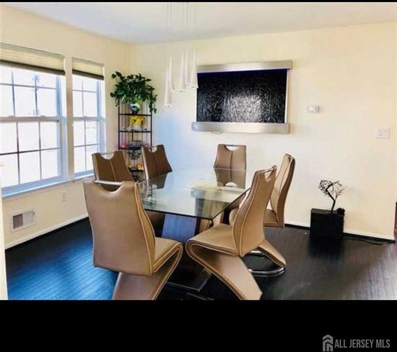 72 Heatherwood Dr - Photo 7 of 18