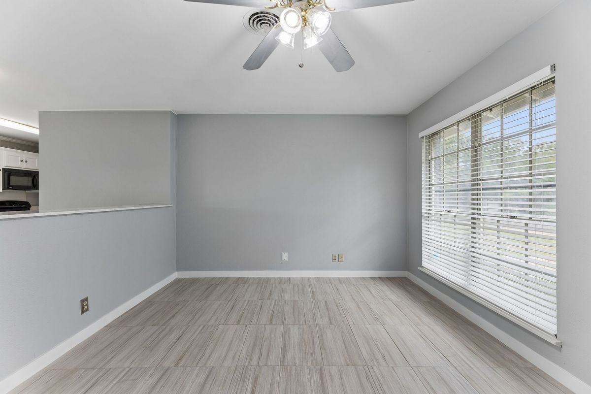 2700 E Side Dr - Photo 3 of 7