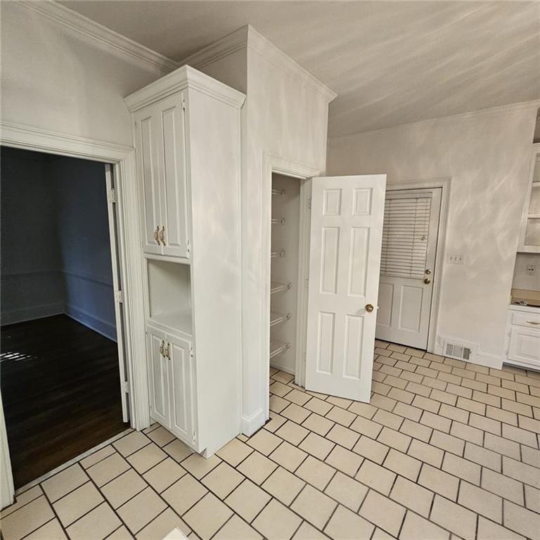 8635 Lake Glen Ct - Photo 4 of 31