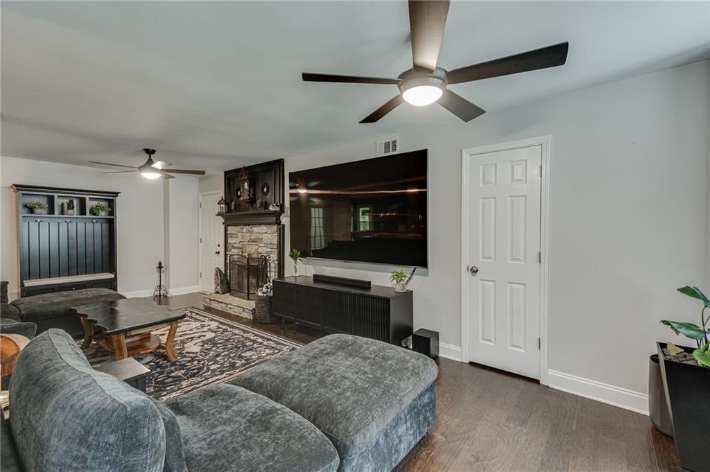 4095 Riversong Dr - Photo 7 of 50