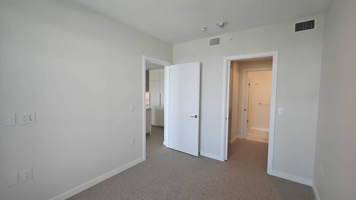 2000 Gilmore Avenue - Photo 3 of 16