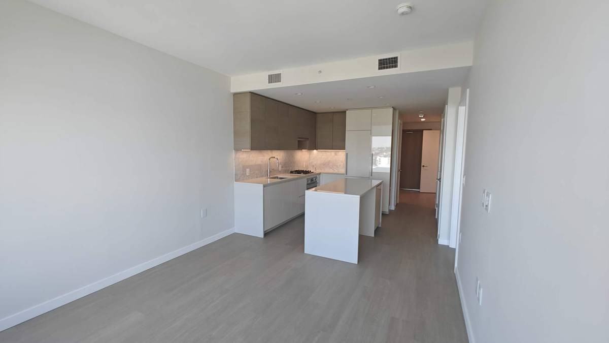 2000 Gilmore Avenue - Photo 2 of 16
