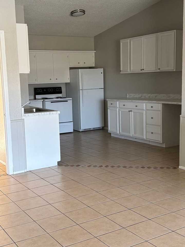 Waterside Village - Photo 4 of 26