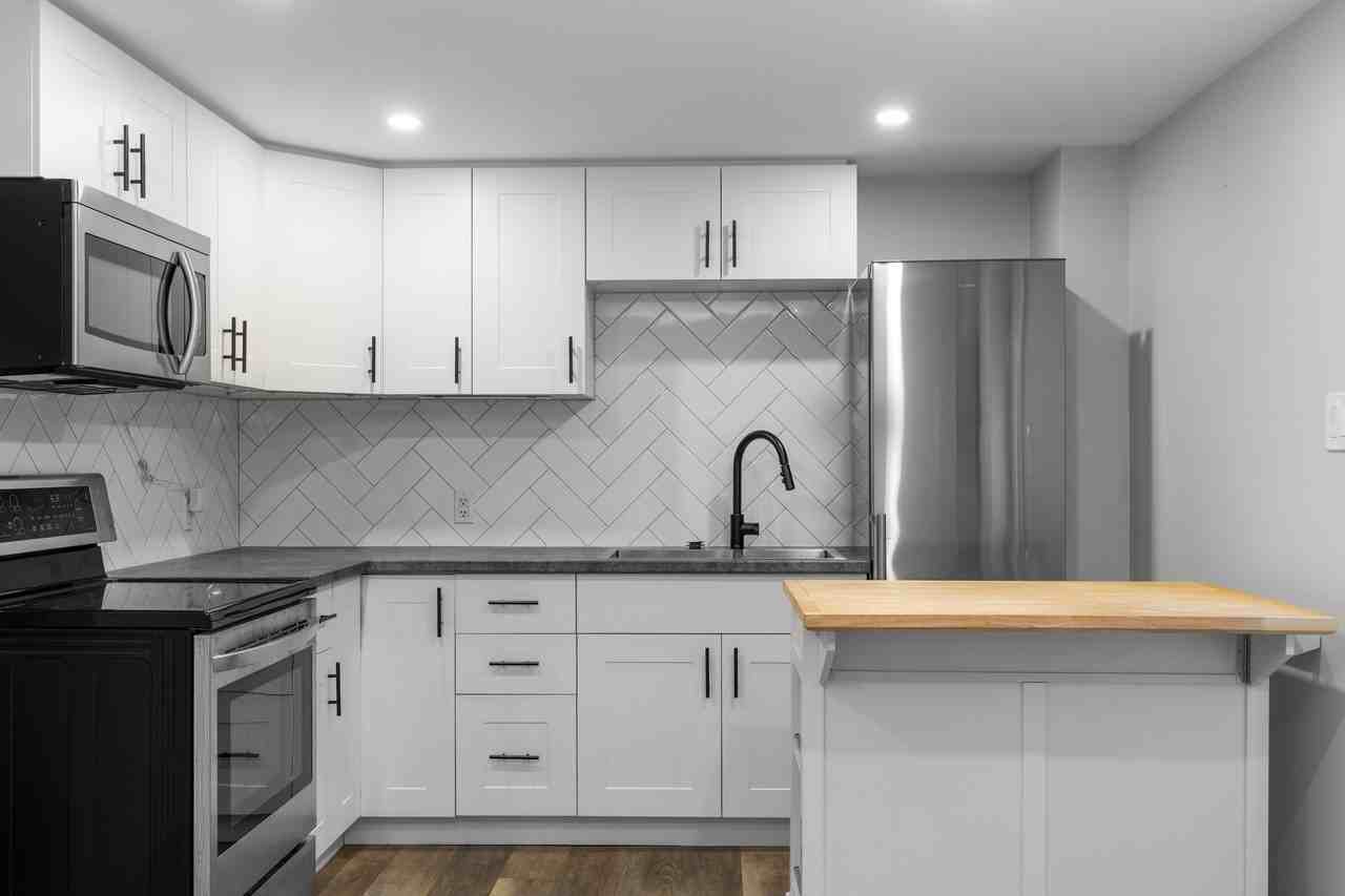8 Lister Dr, Barrie, ON L4N 0L5, Canada - Photo 4 of 9