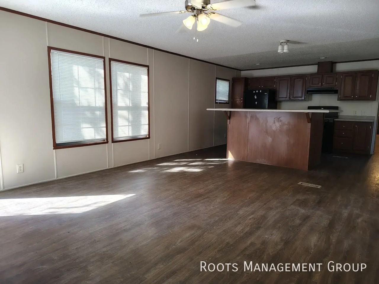2337 Aurora Ave - Photo 2 of 10