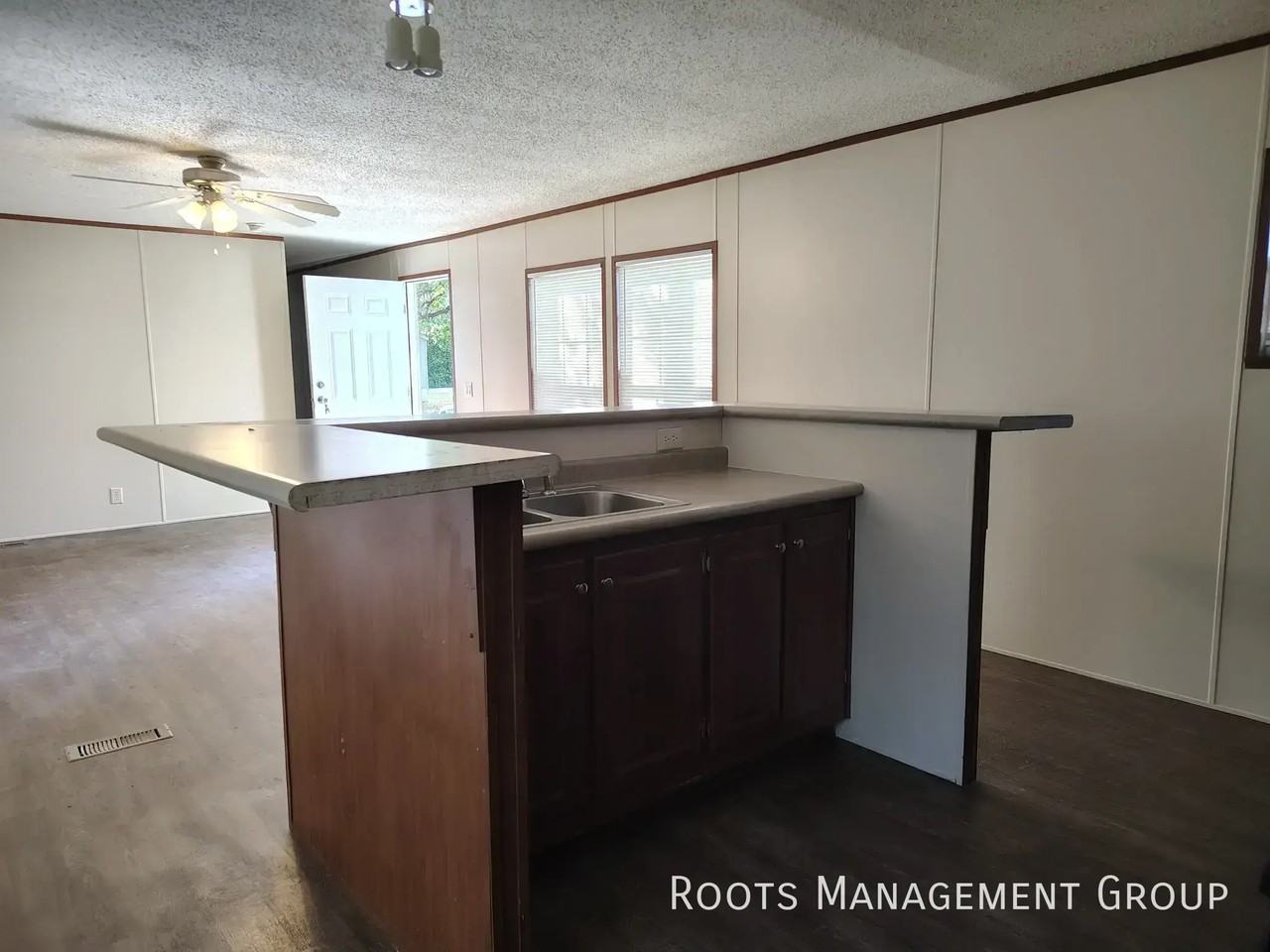 2337 Aurora Ave - Photo 4 of 10