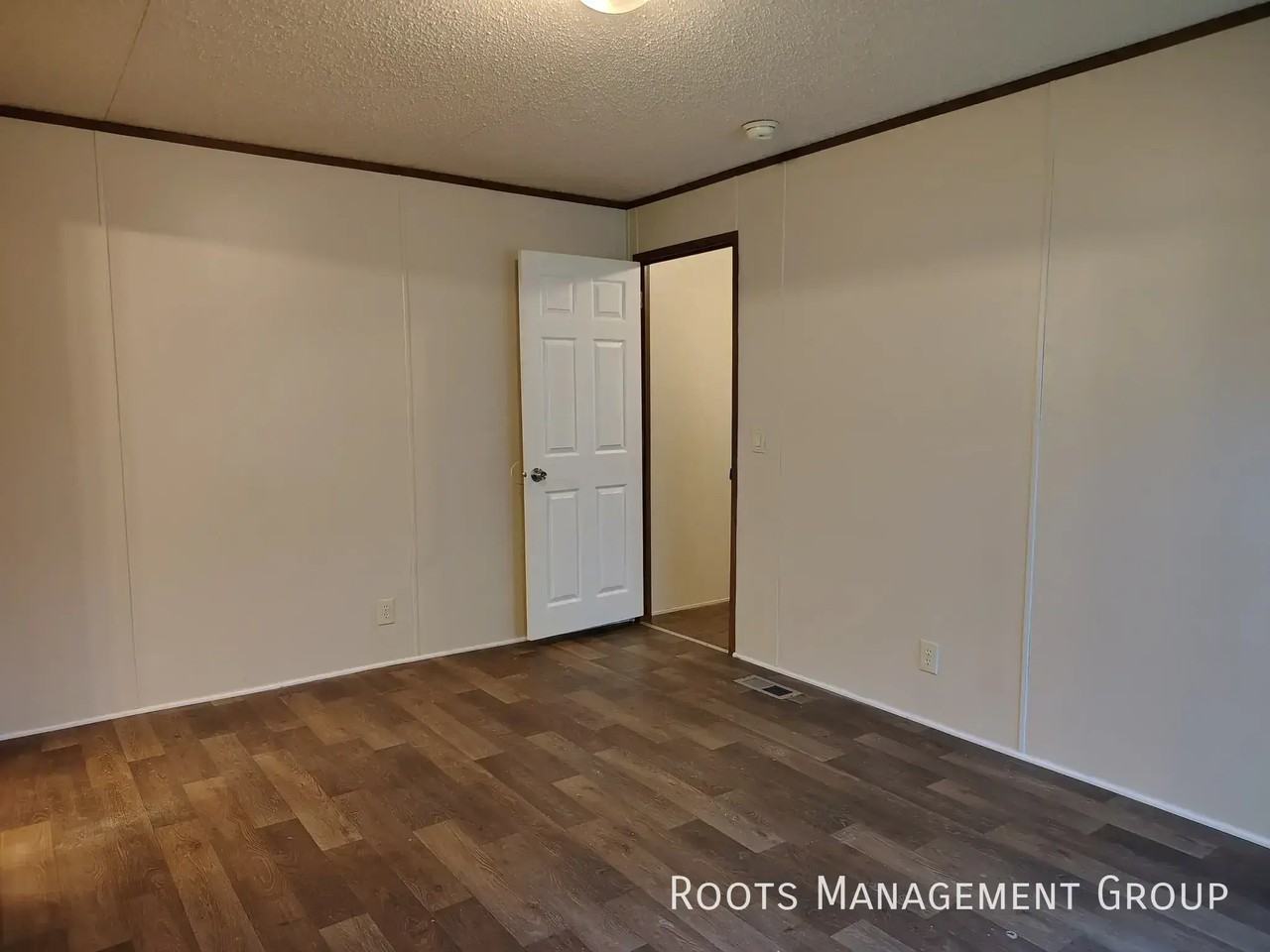 2337 Aurora Ave - Photo 5 of 10
