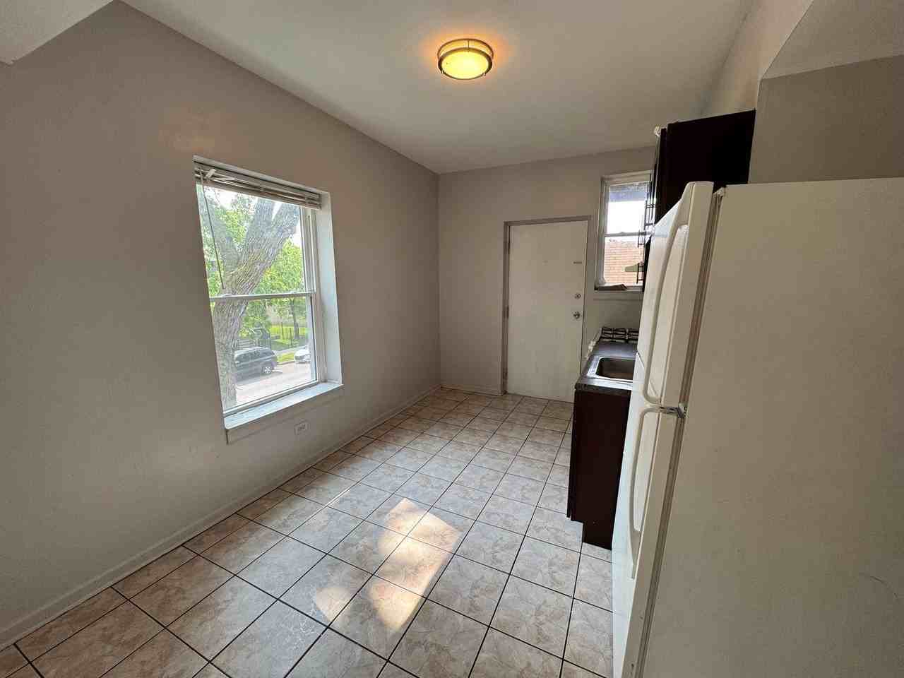 3801 W Thomas St #1 - Photo 6 of 15