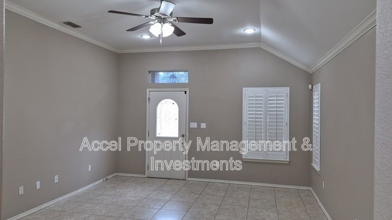 4512 Pelican Ave - Photo 2 of 14