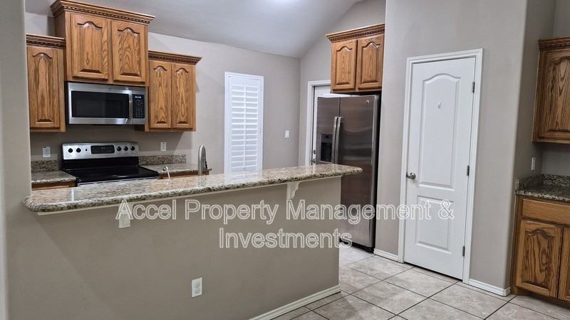 4512 Pelican Ave - Photo 3 of 14