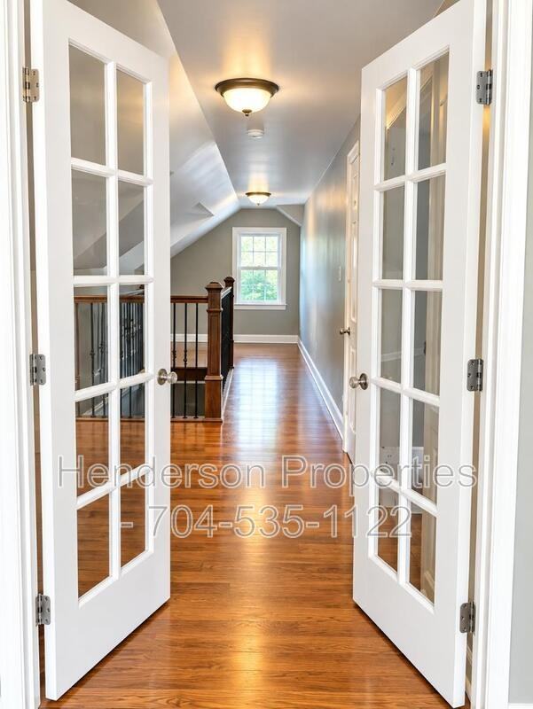 1332 Saint Julien St - Photo 4 of 16
