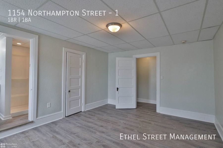 1154 Northampton St #1 - Photo 5 of 27