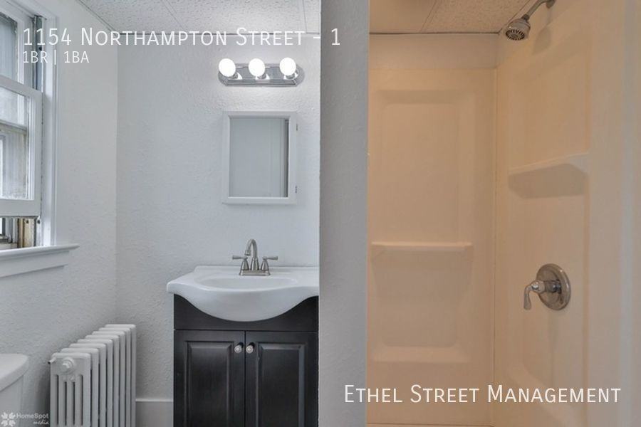 1154 Northampton St #1 - Photo 7 of 27