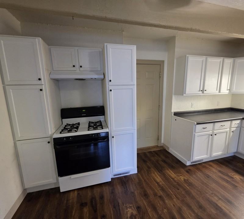 632 Bay Shore Dr - Photo 3 of 20
