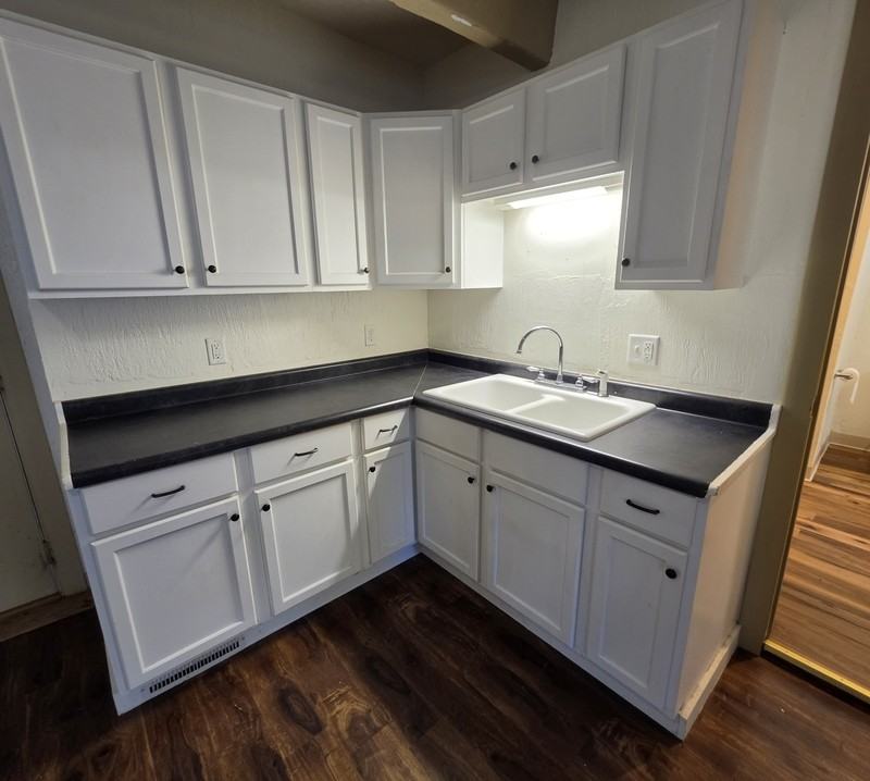 632 Bay Shore Dr - Photo 5 of 20