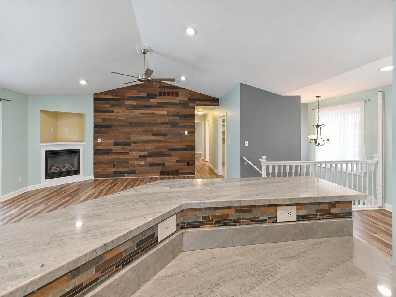 740 Arrowhead Blvd - Photo 7 of 49
